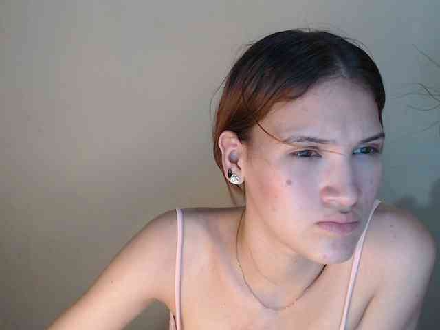 AmbarAnthonellaMarquez webcam