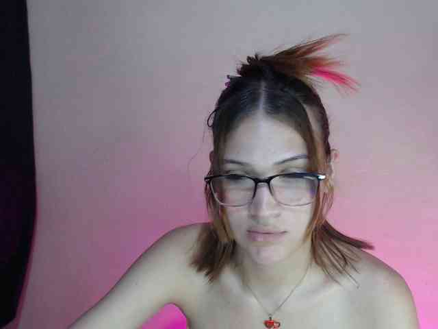 AmbarAnthonellaMarquez webcam
