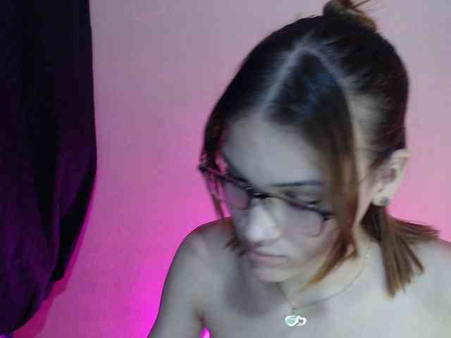 AmbarAnthonellaMarquez webcam
