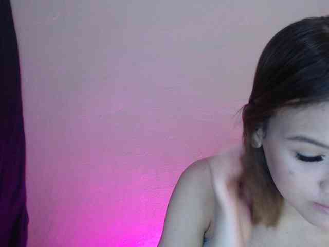 AmbarAnthonellaMarquez webcam