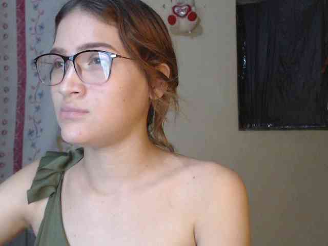 AnthonellaMarquez webcam