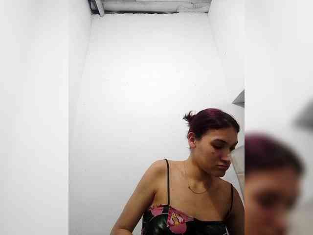 AmbarAnthonellaMarquez webcam