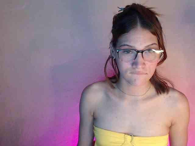 AmbarAnthonellaMarquez webcam