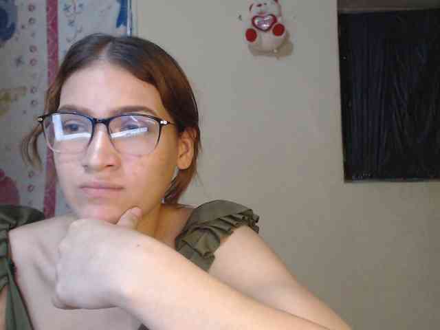 AnthonellaMarquez webcam