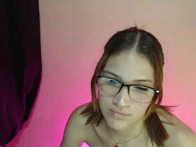 AmbarAnthonellaMarquez webcam