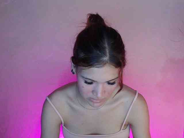 AmbarAnthonellaMarquez webcam