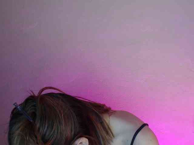 AmbarAnthonellaMarquez webcam