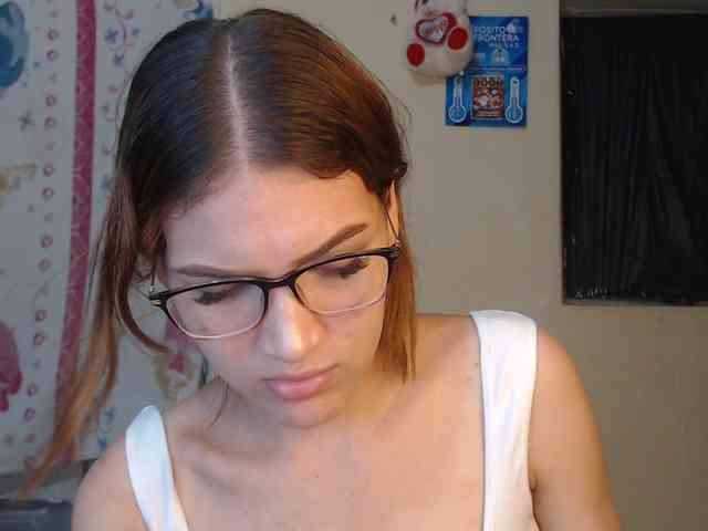 AnthonellaMarquez webcam