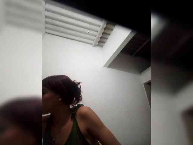 AmbarAnthonellaMarquez webcam