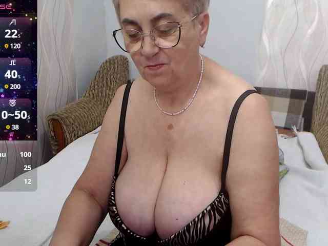 LedyMargaret webcam