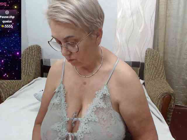 LedyMargaret webcam