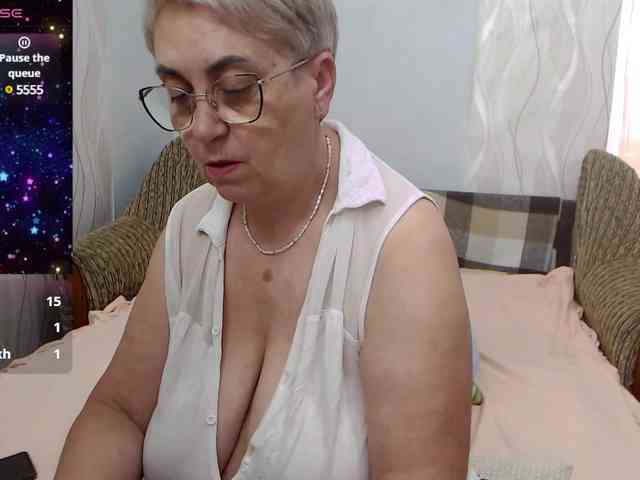 LedyMargaret webcam