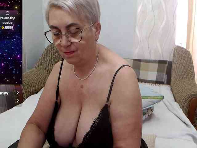 LedyMargaret webcam