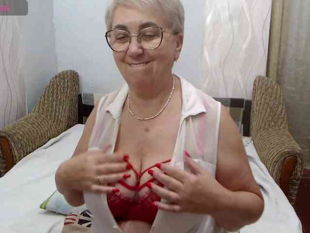 LedyMargaret webcam