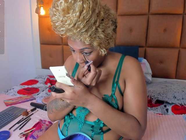 Ella-kelly's BongaCams show and profile