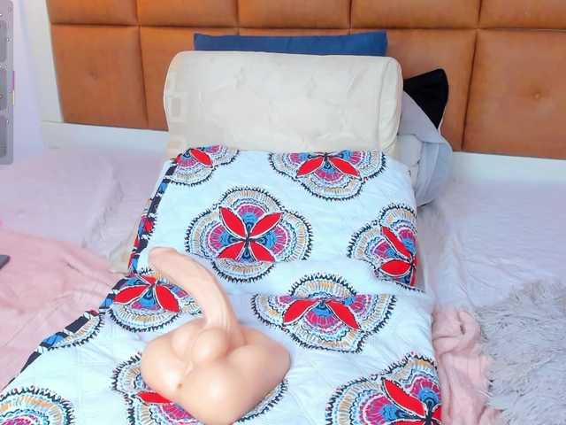 Ella-kelly's BongaCams show and profile