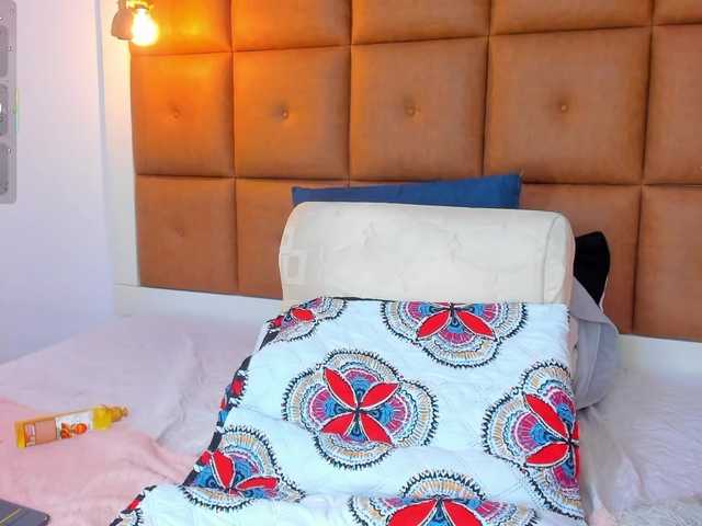 Ella-kelly's BongaCams show and profile