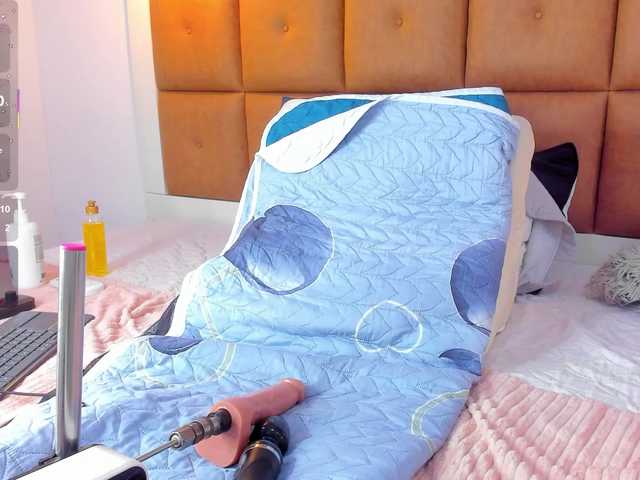 Ella-kelly's BongaCams show and profile