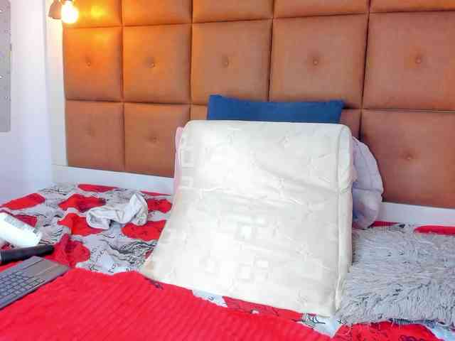 Ella-kelly Live Webcam on BongaCams