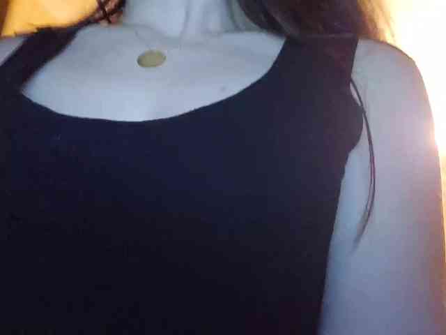 AlejandraDelane webcam