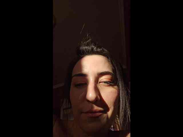 AlejandraDelane webcam