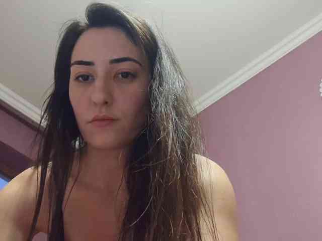 AlejandraDelane webcam