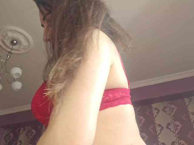 AlejandraDelane webcam