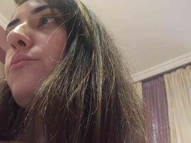 AlejandraDelane webcam