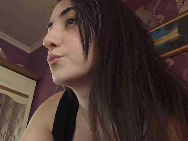 AlejandraDelane webcam