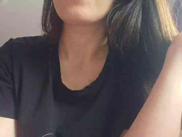 AlejandraDelane webcam