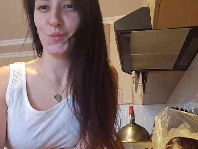 AlejandraDelane webcam