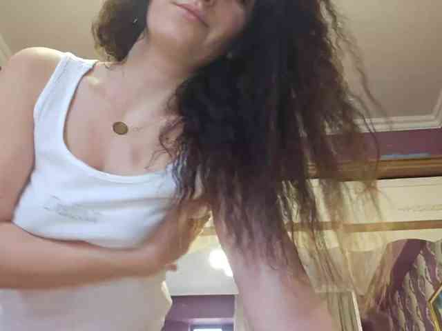 AlejandraDelane webcam