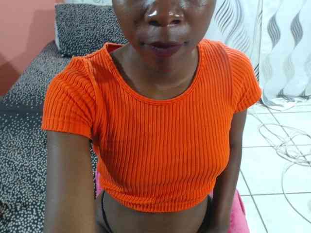SexySlender20 webcam