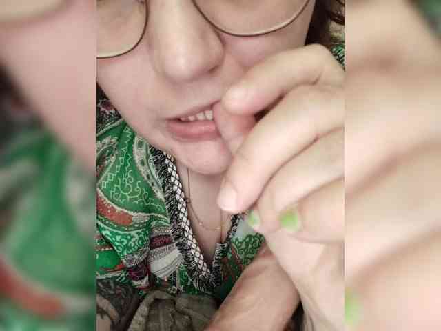 charming-Rina webcam