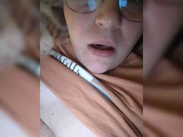 charming-Rina webcam