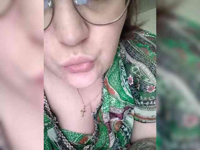charming-Rina webcam