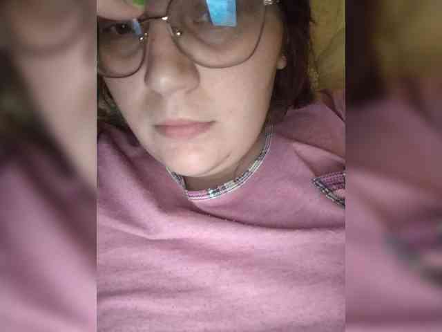 charming-Rina webcam