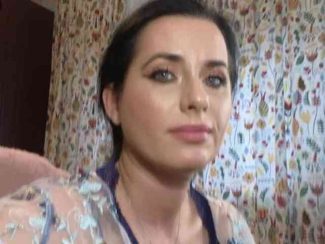 hotmomcheckk webcam