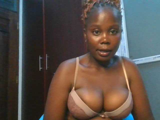 Joankein webcam bongacams model stream image