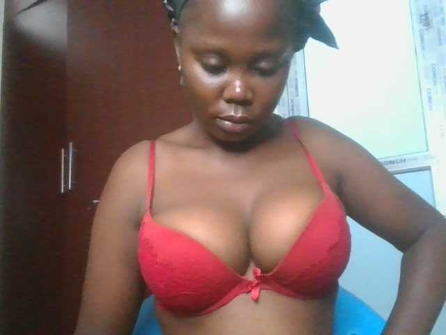 Joankein webcam bongacams model stream image