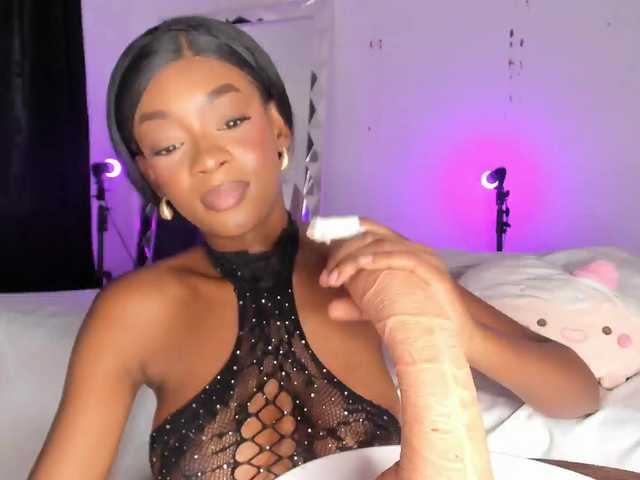 RaileMillers — body in oil + anal penetration