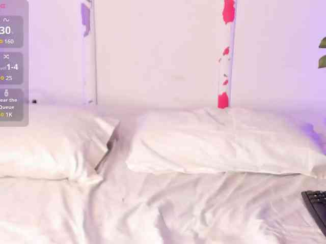 LauryHills webcam