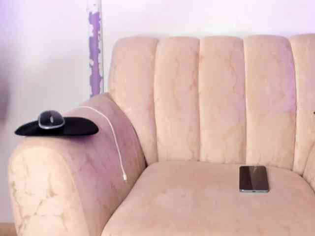 LauryHills webcam