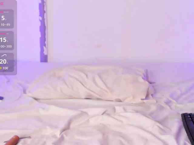 LauryHills webcam