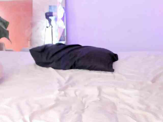 LauryHills webcam