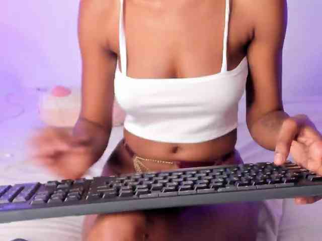 LauryHills webcam