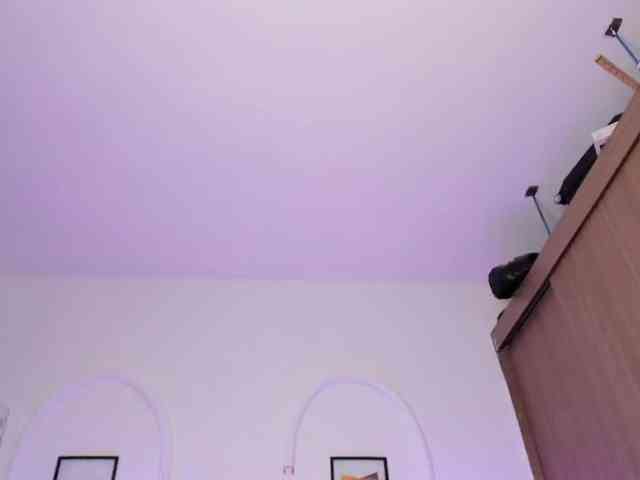 LauryHills webcam
