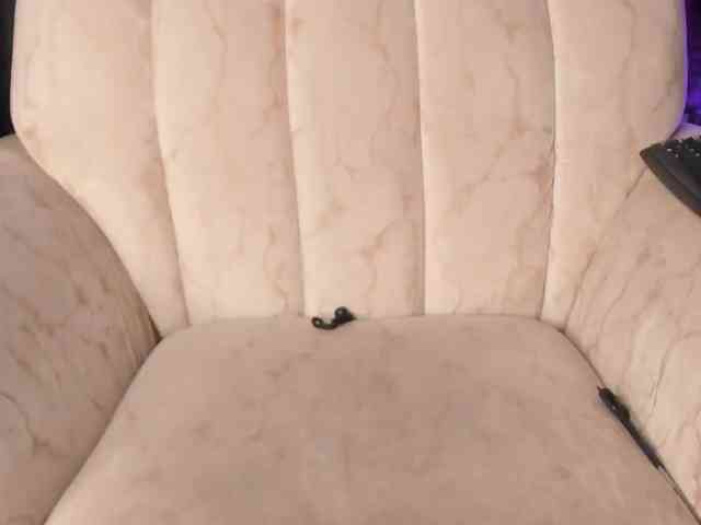 LauryHills webcam