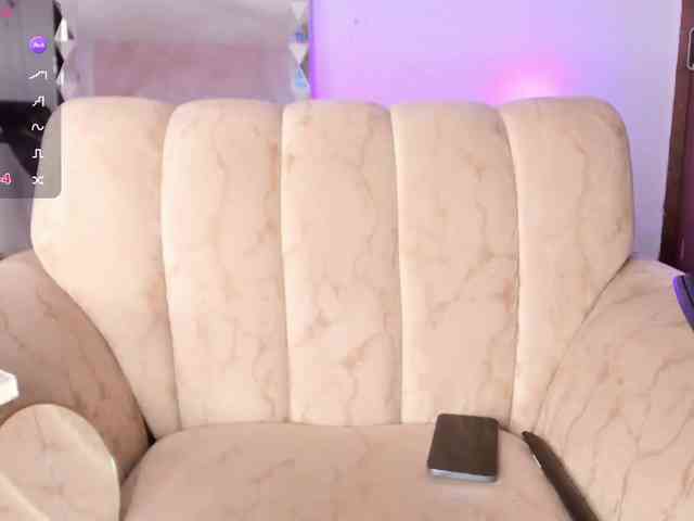 LauryHills webcam
