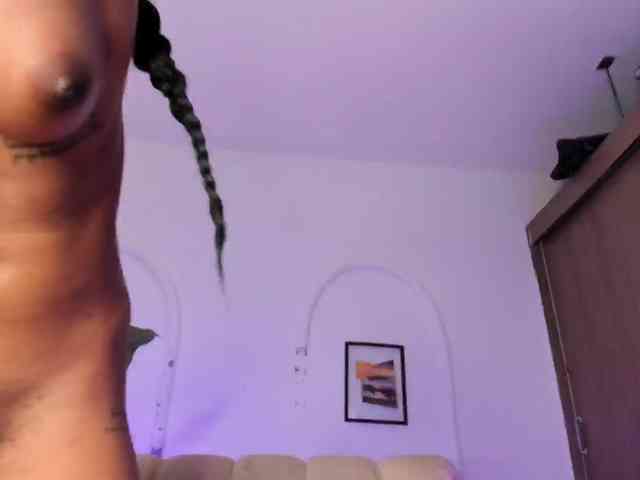 LauryHills webcam